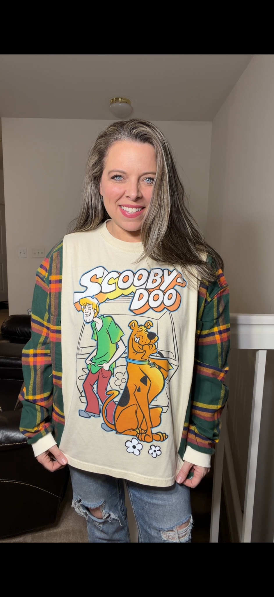 Upcycled Scooby-Doo – women's XL T-shirt with flannel sleeves – sleeves, more narrow ￼