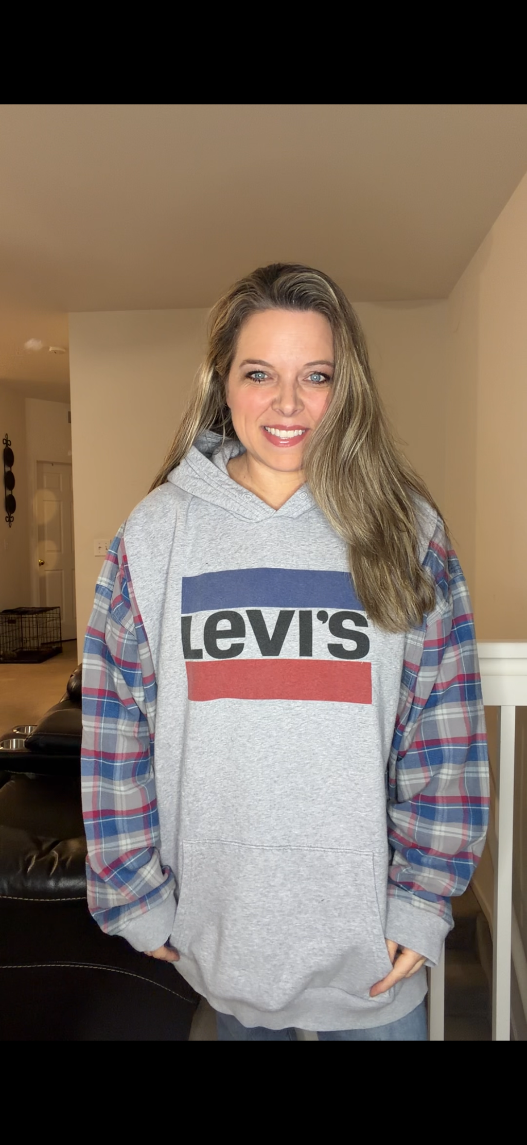 Upcycled Levi's - women's 5X midweight sweatshirt with flannel sleeves