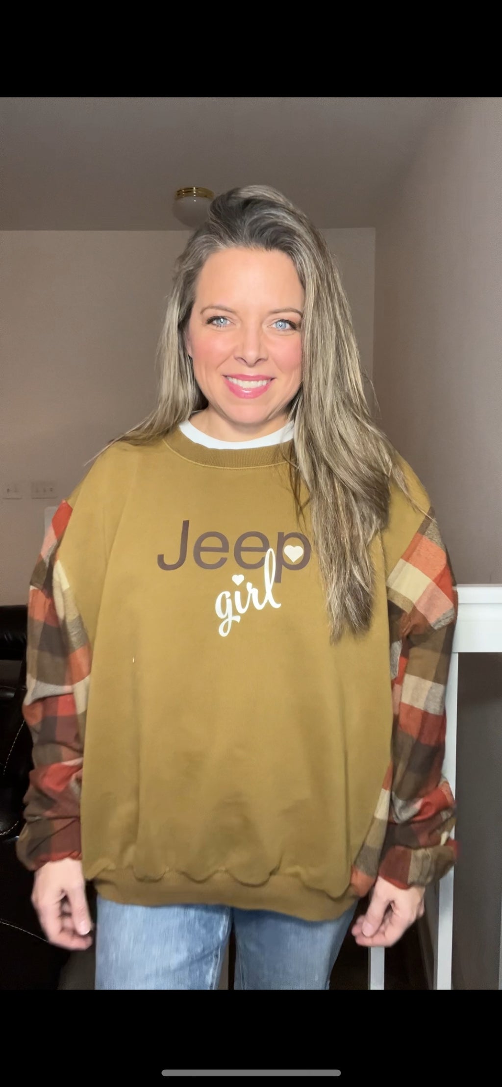Jeep Girl – women’s XL – thick sweatshirt with flannel sleeves ￼