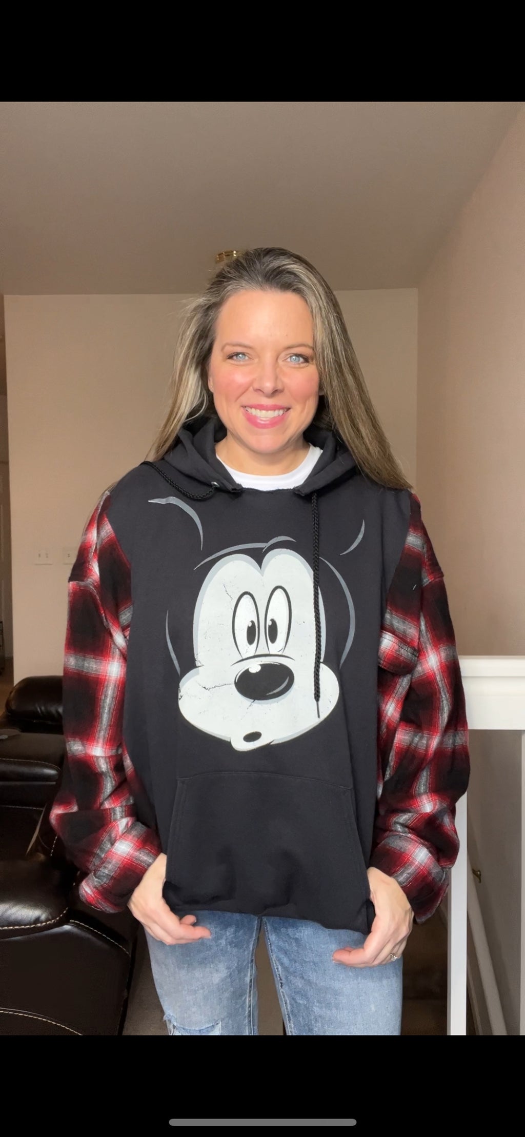 Mickey Mouse  - woman’s L/XL - midweight sweatshirt with flannel sleeves ￼