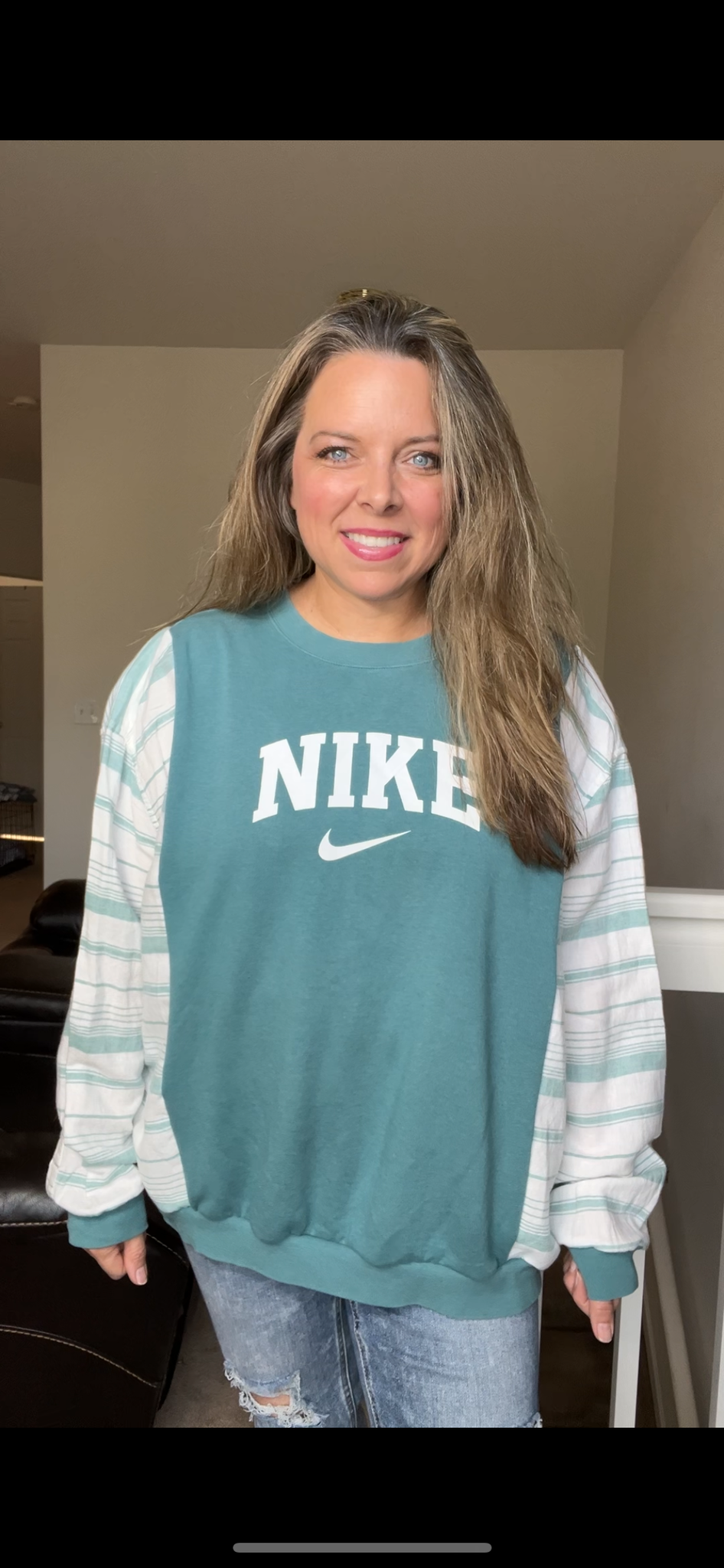 Upcycled Nike aqua – women’s XL/1X – midweight sweatshirt with cotton sleeves￼