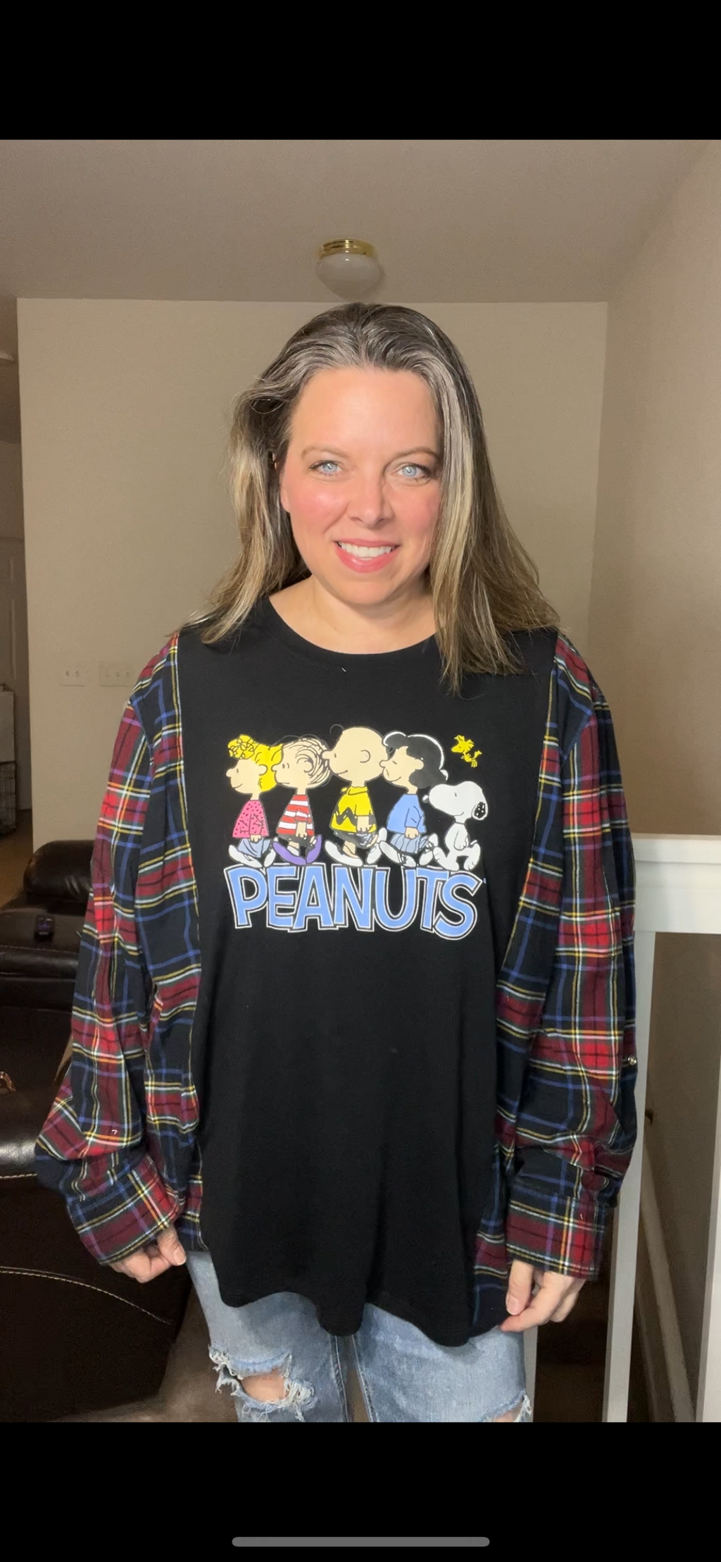 Upcycled Peanuts – women’s 3X/4X thin T-shirt with flannel sleeves