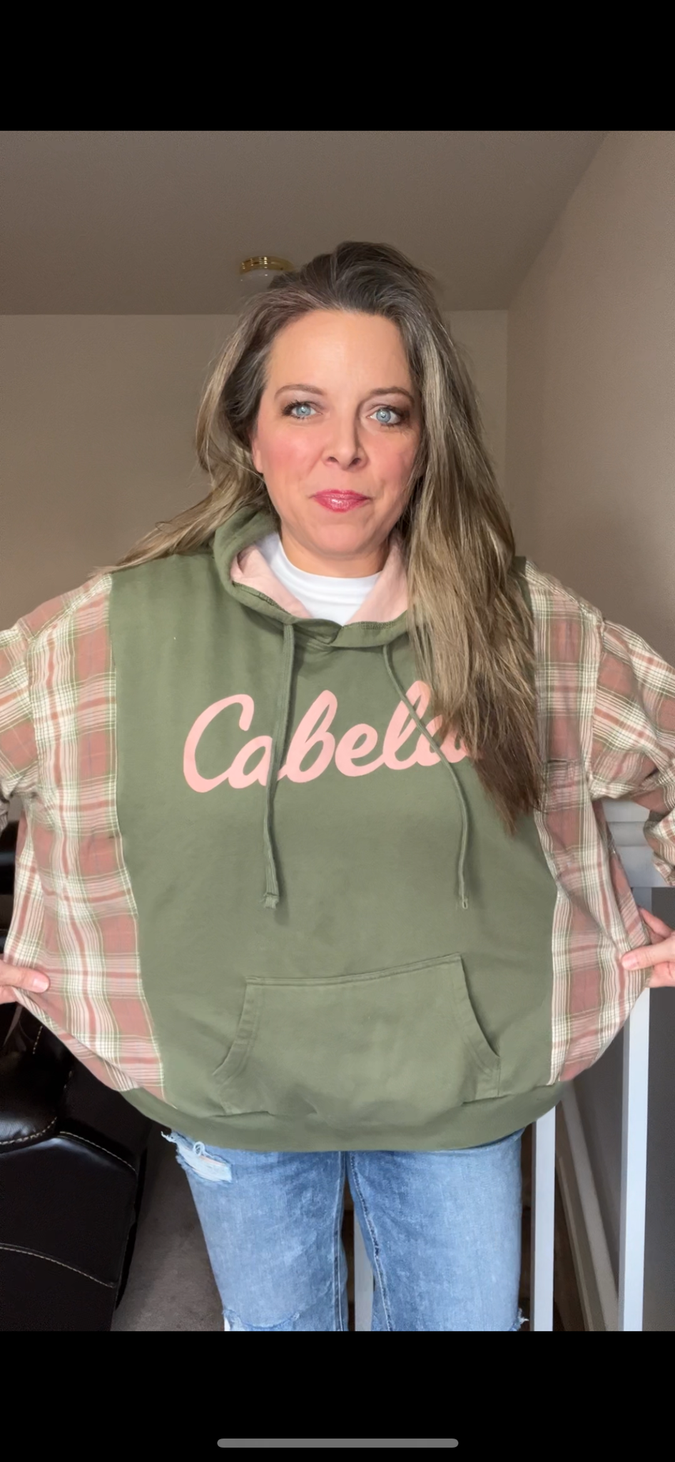 Upcycled Cabela’s – women’s XL – midweight sweatshirt with flannel sleeves￼