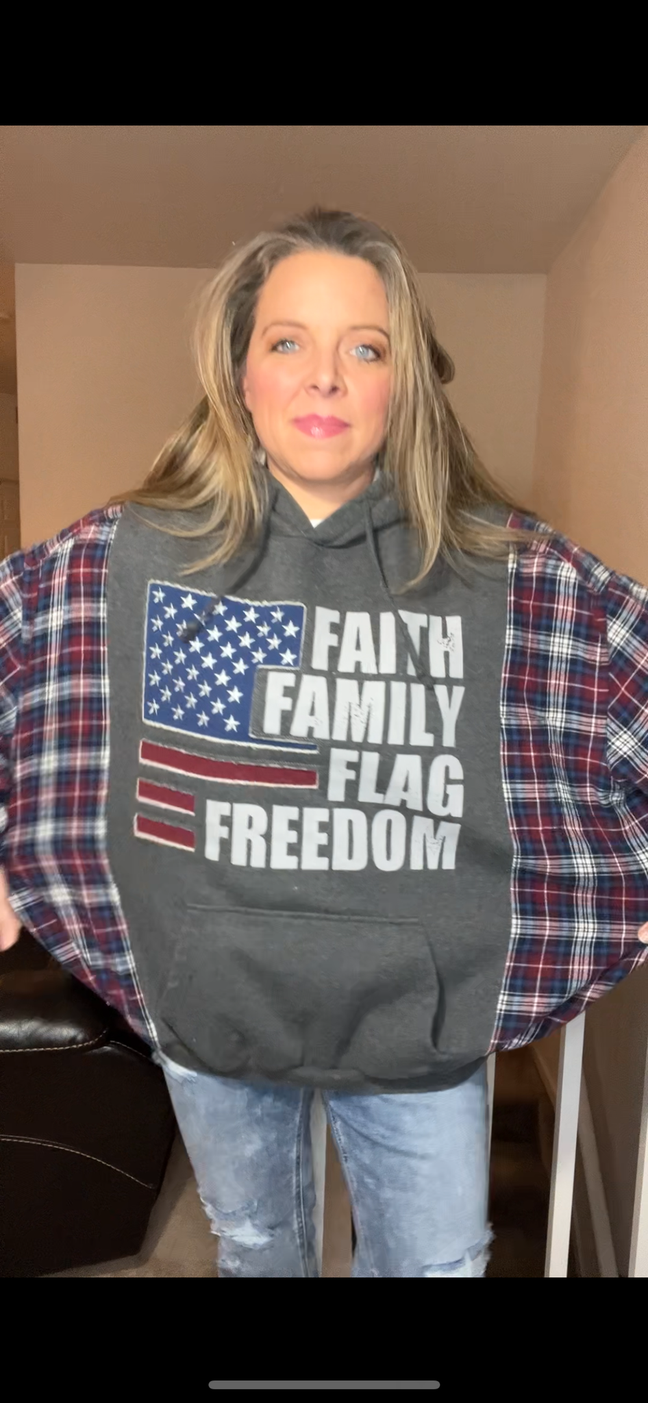 Upcycled Flag - Women’s 1X – soft thick sweatshirt with flannel sleeves￼