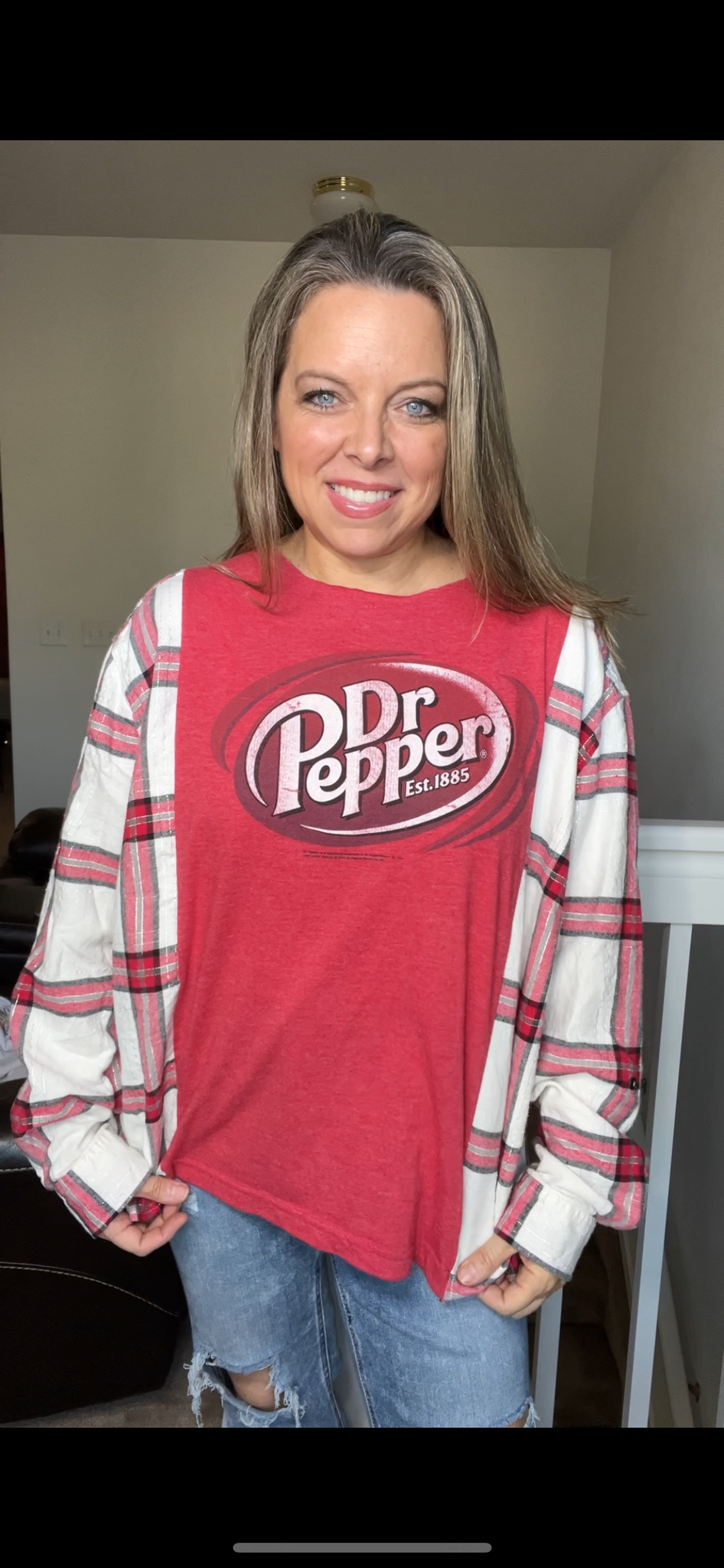 Upcycled Dr Pepper – women’s XL T-shirt with thin flannel sleeves