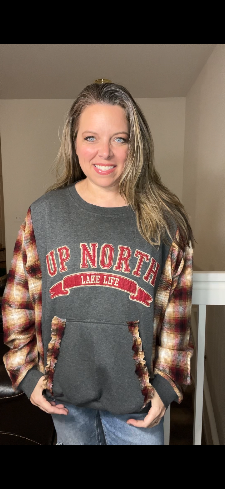 Upcycled Up north – women’s 1X midweight sweatshirt with flannel sleeves
