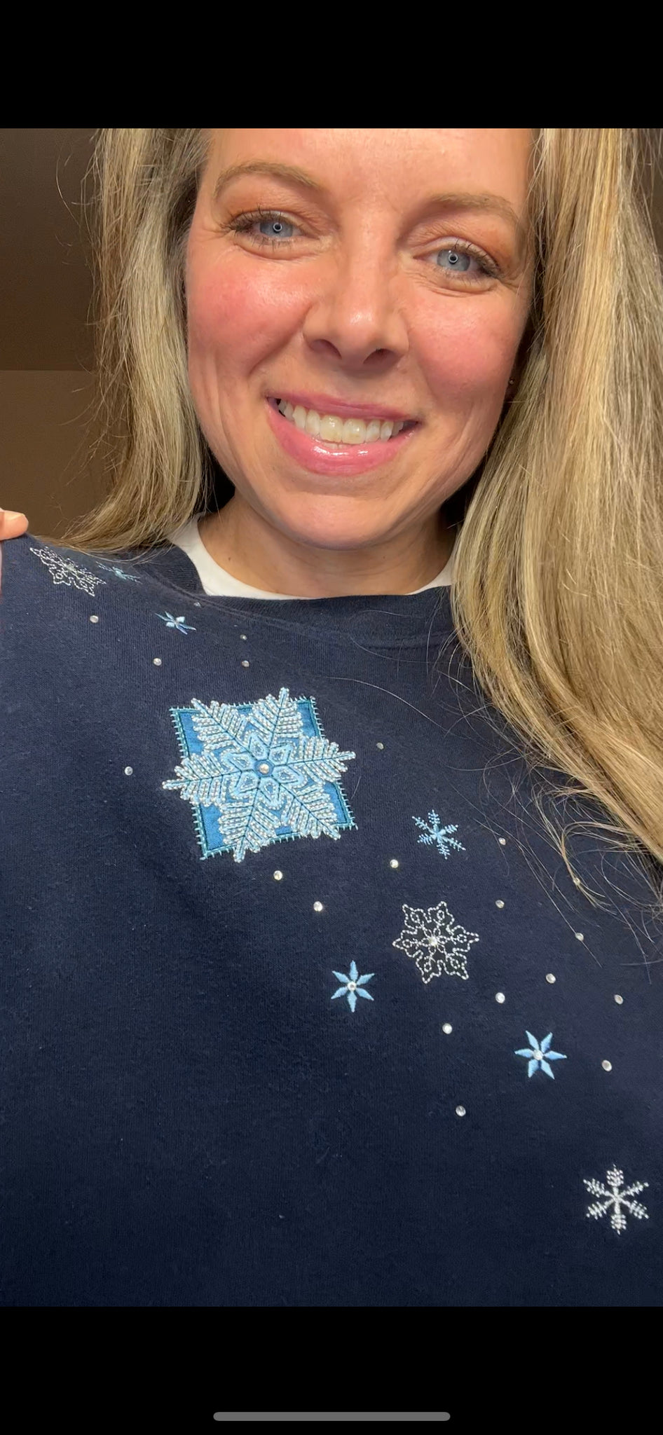 Snowflakes - woman’s XL