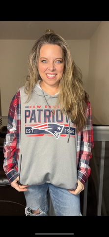 Upcycled Patriots – women’s XL/OneX midweight sweatshirt with flannel sleeves