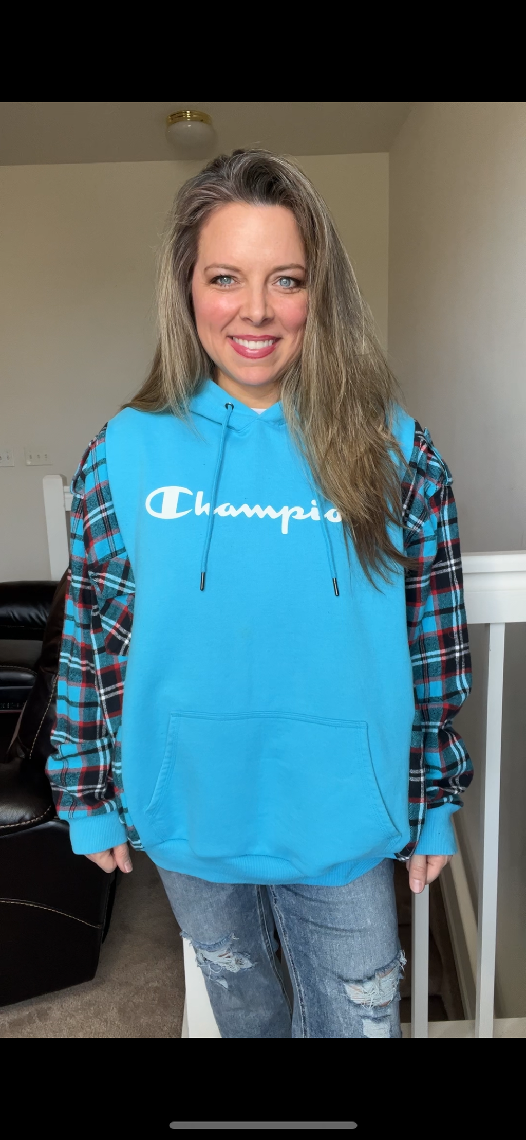 Upcycled Blue champion – women’s￼ XL - Midweight Sweatshirt with flannel sleeves ￼