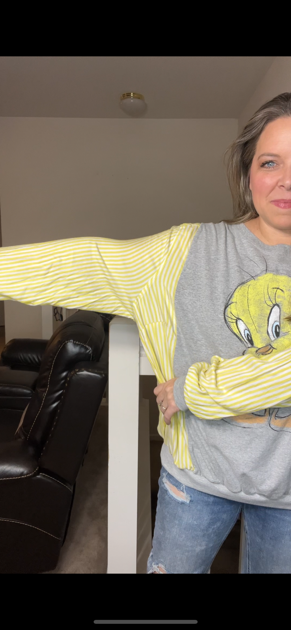 Upcycled Tweety Bird – women’s 1X/2X – T-shirt with thin, soft cotton sleeves