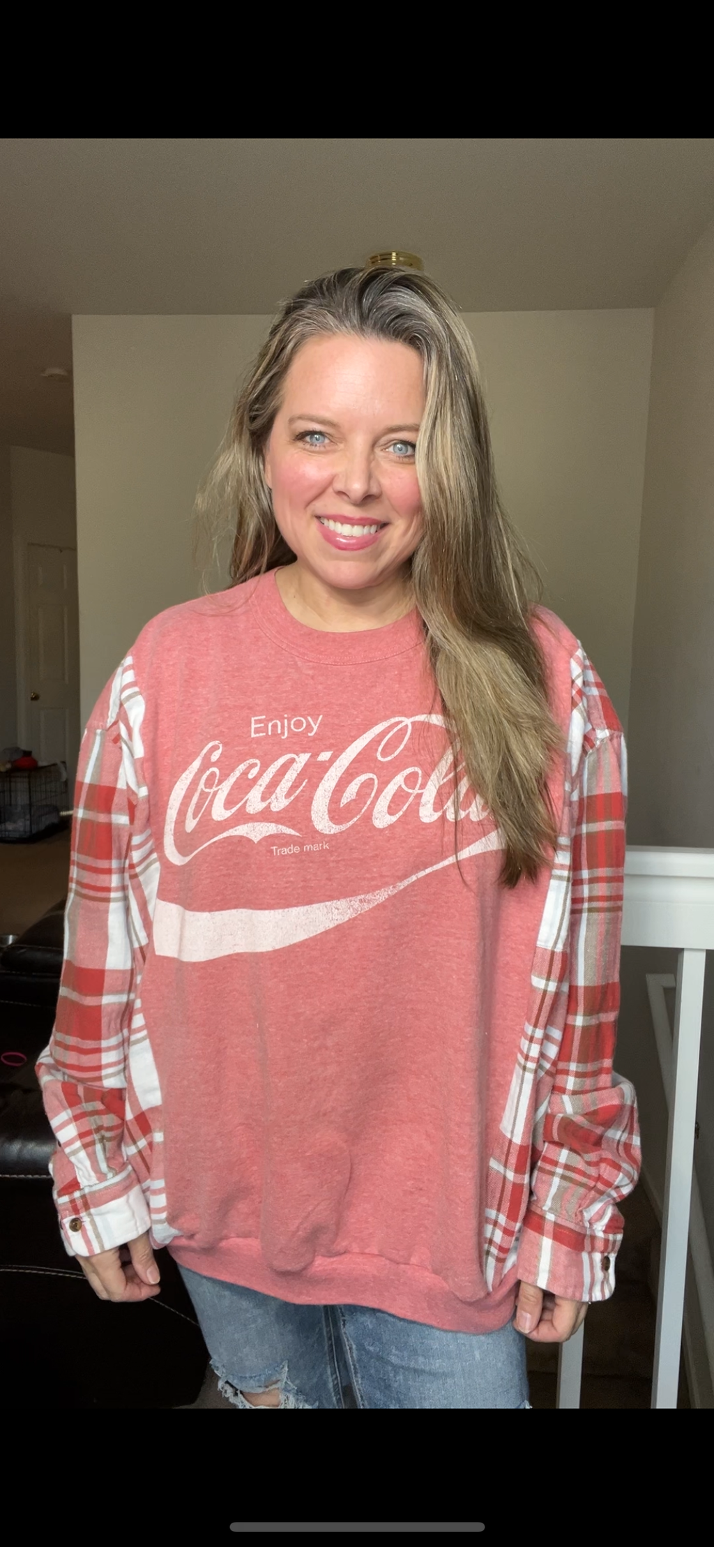 Upcycled Coca-Cola – women’s 1X – midweight sweatshirt with flannel sleeves￼