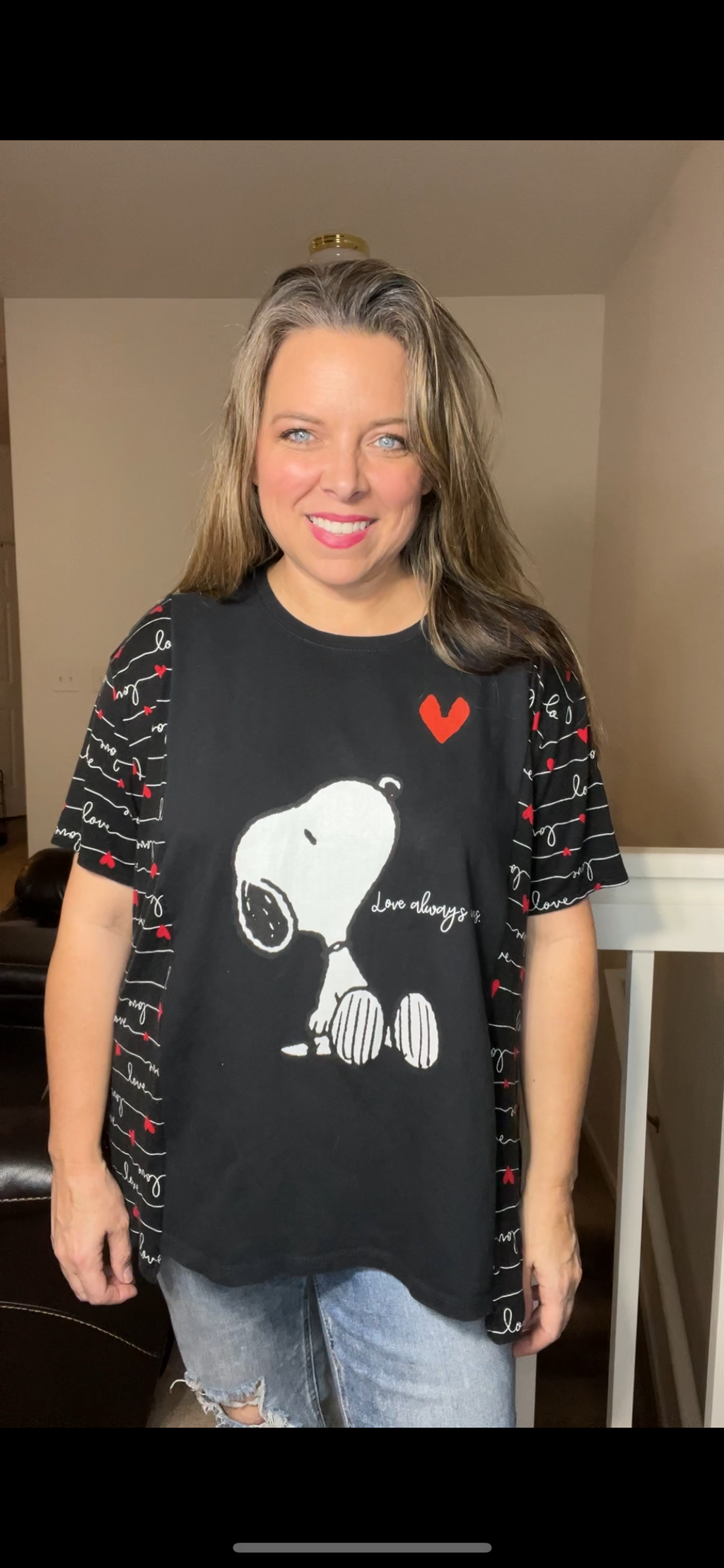 Upcycled Snoopy Love – XL/1X T-shirt with jersey short sleeves￼