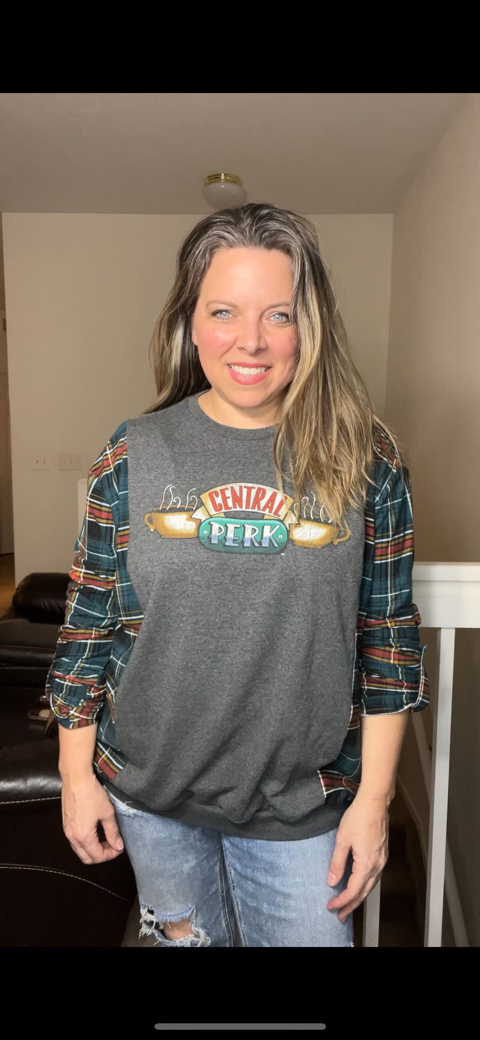 Upcycled Perk – women’s 1X T-shirt with fitted stretchy sleeves