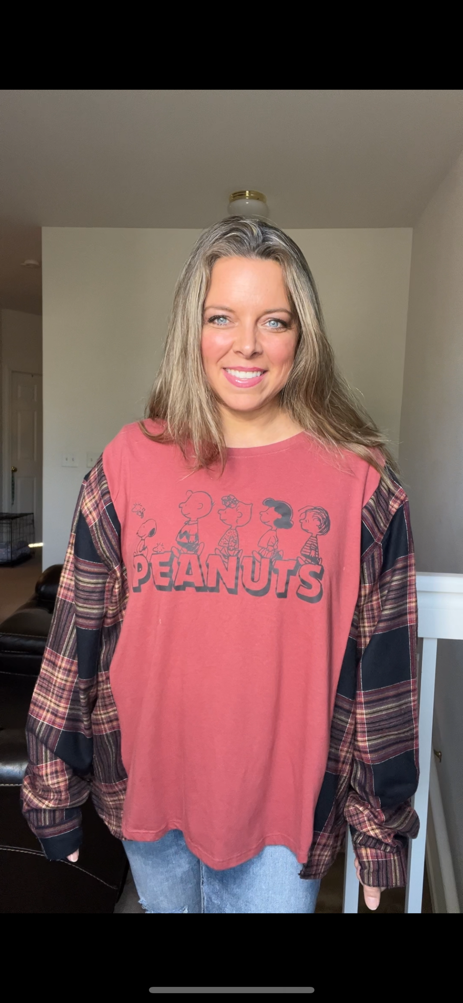 Upcycled Peanuts – women’s XL - thin T-shirt with thin flannel sleeves￼