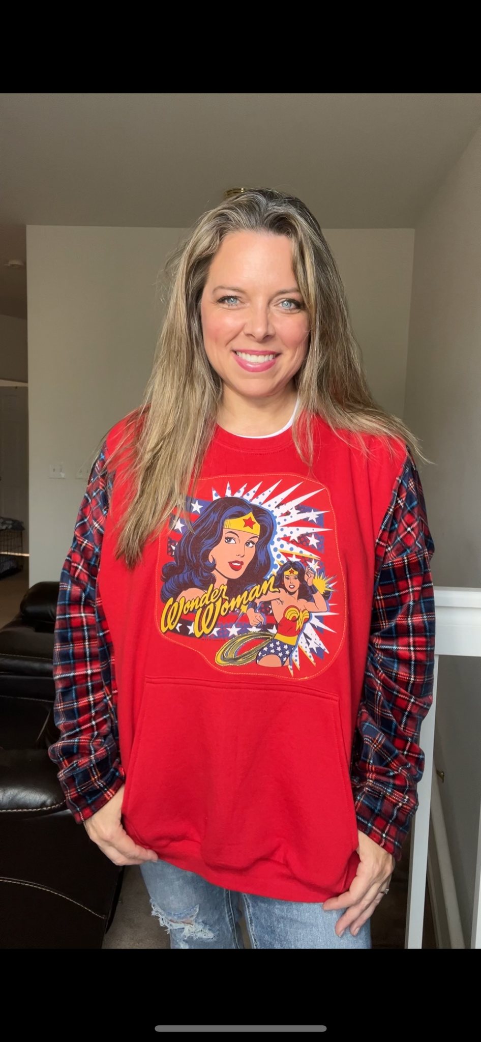 Upcycled Wonder woman – women’s 1X – midweight sweatshirt with stretchy fleece sleeves￼