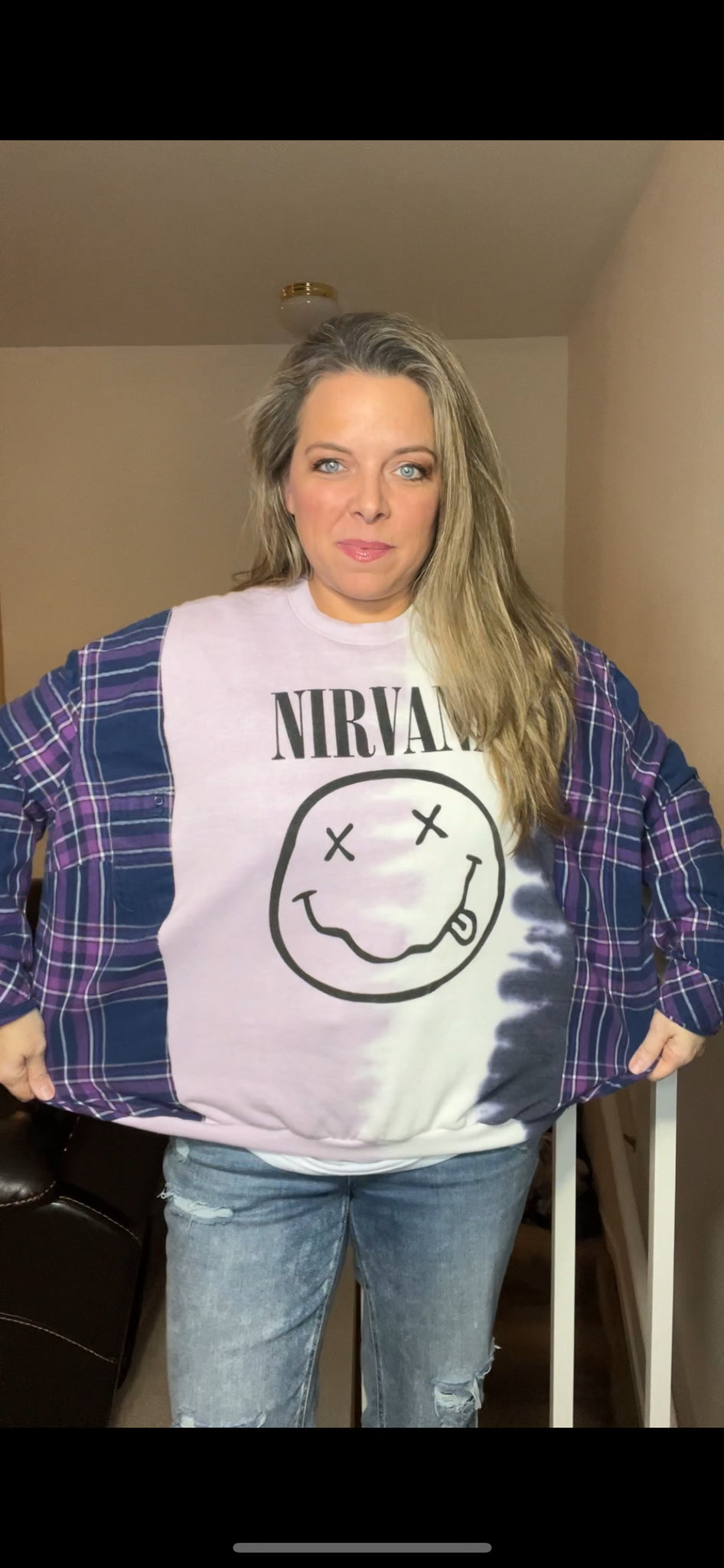 Nirvana - women’s medium - lightweight sweatshirt with cotton sleeves ￼