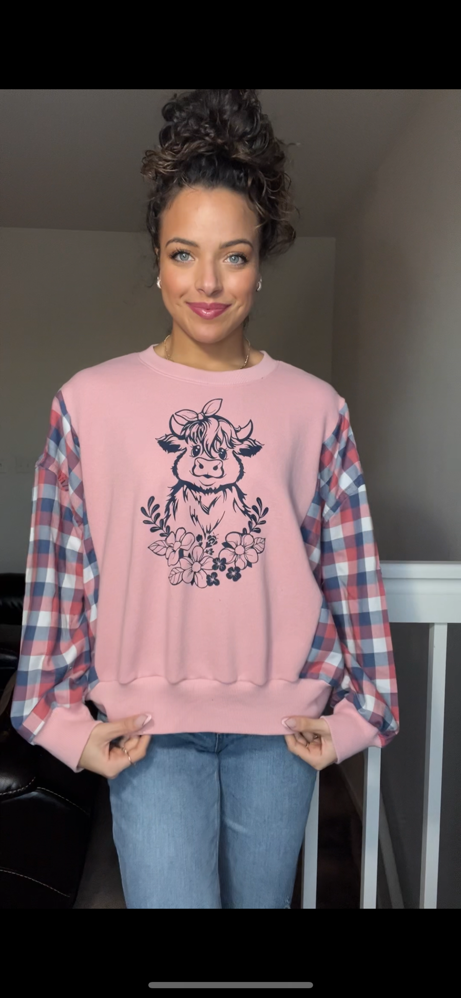 Upcycled Cow - women’s medium – thin sweatshirt with thin flannel sleeves ￼