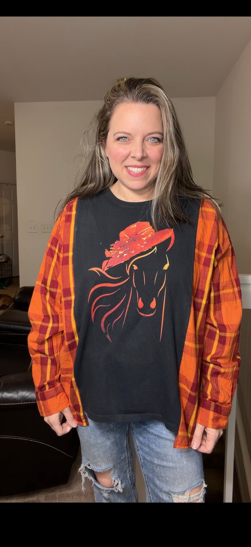 Upcycled Horse – women's large T-shirt with cotton sleeves