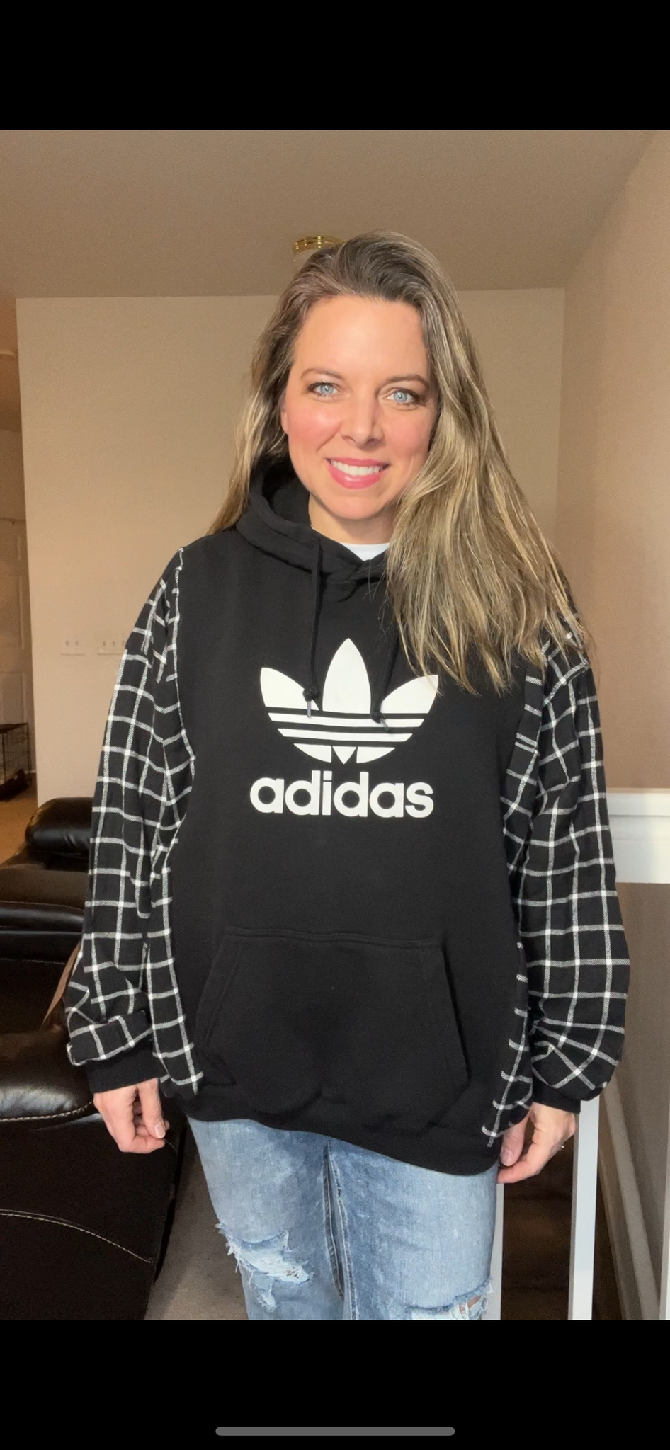 Upcycled Adidas black – women’s XL/1X – soft thick sweatshirt with flannel sleeves￼