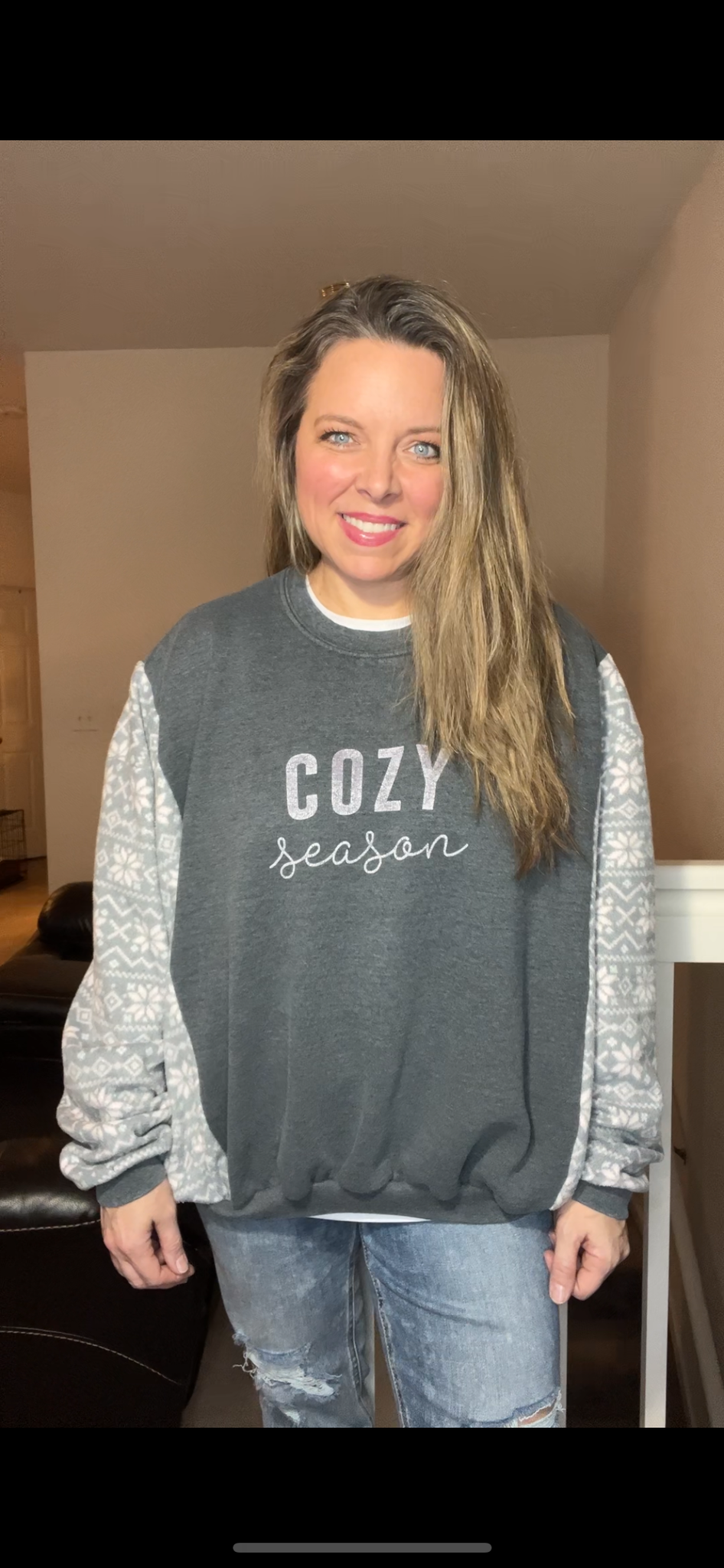 Upcycled Cozy – women’s medium – midweight sweatshirt with fleece sleeves￼