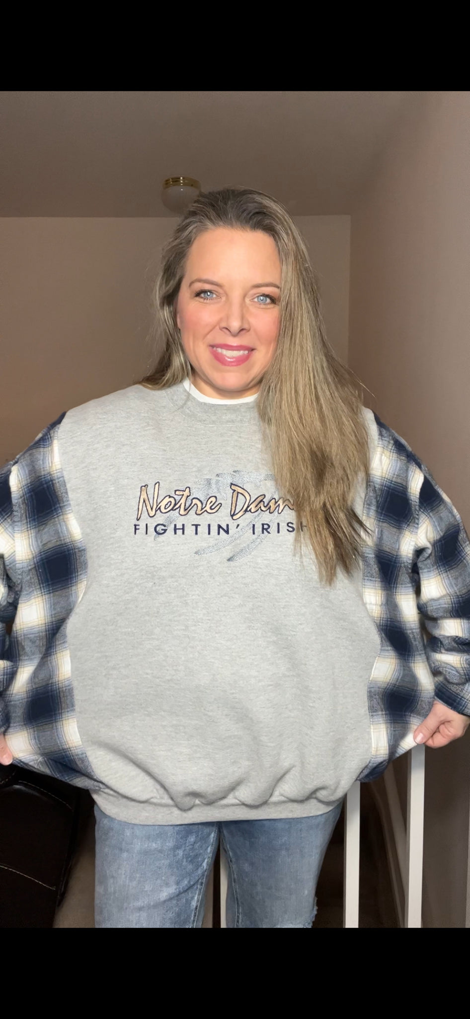 Notre Dame – women’s XL/1X – thick sweatshirt with flannel sleeves ￼