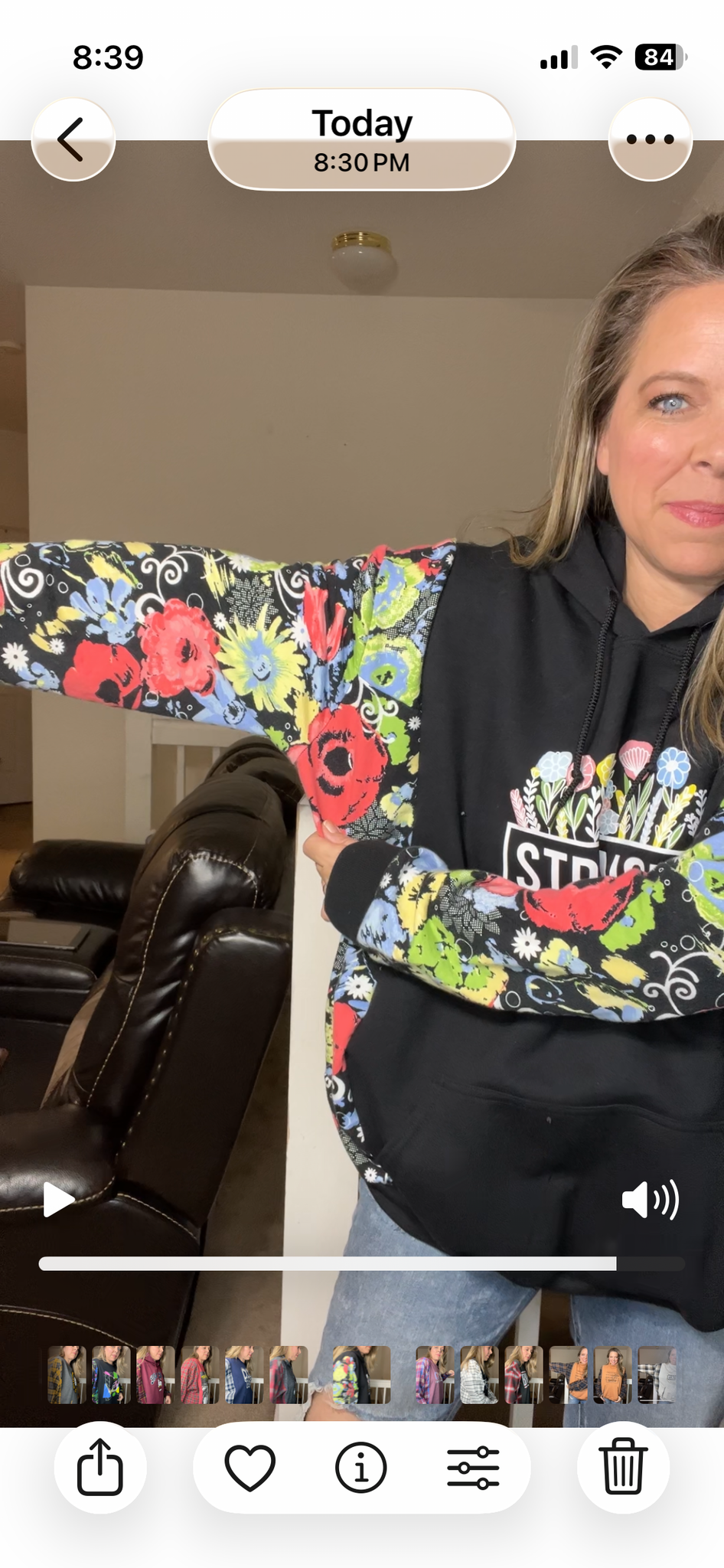 Upcycled Stronger – women’s 4X midweight sweatshirt with Sweatshirt ￼sleeves