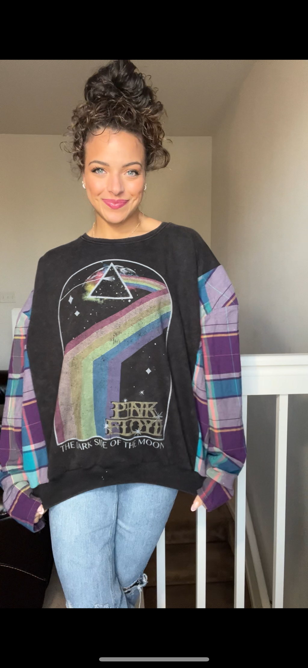 Upcycled Pink Floyd – women’s 2X – thin sweatshirt with flannel sleeves – cuffs available￼