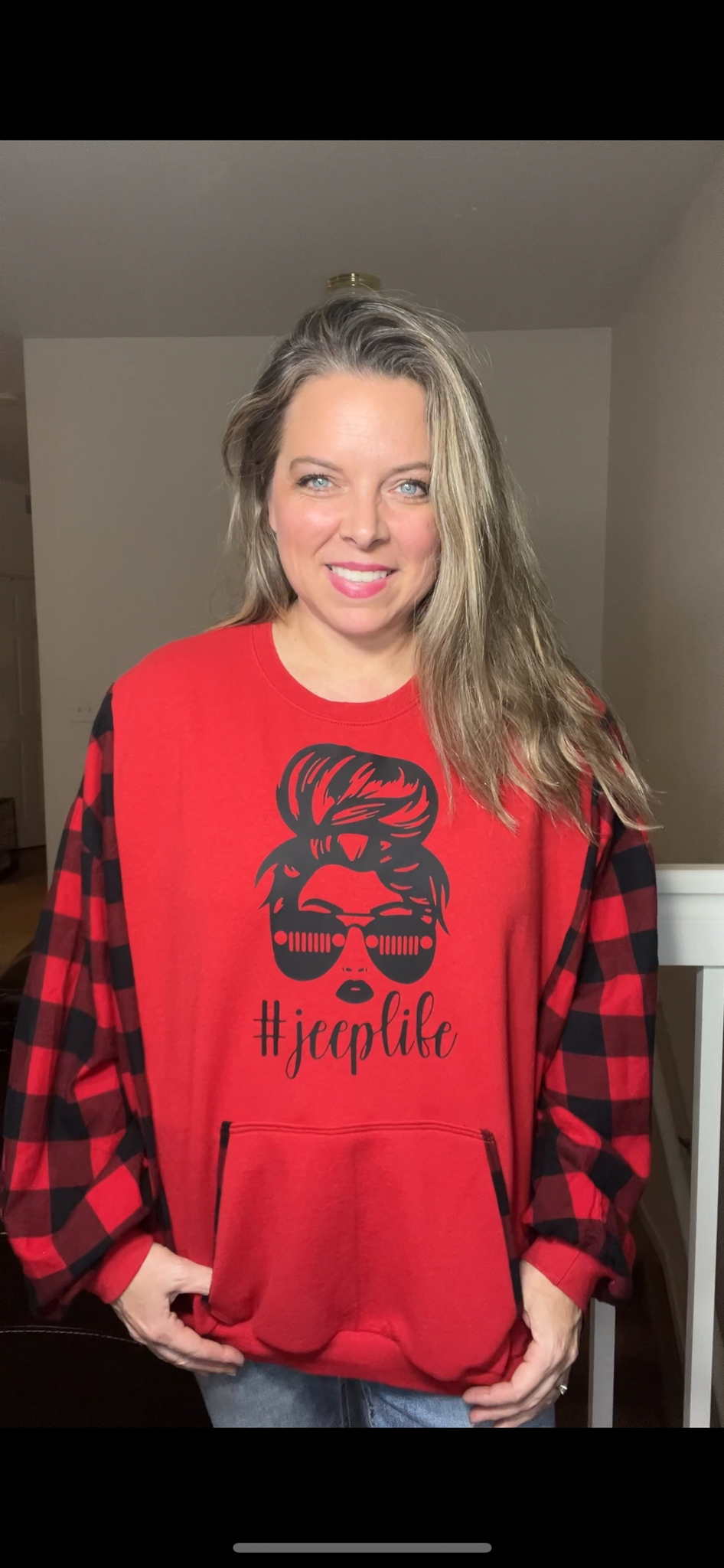 Upcycled Jeep – women’s 2X – midweight sweatshirt with flannel sleeves￼