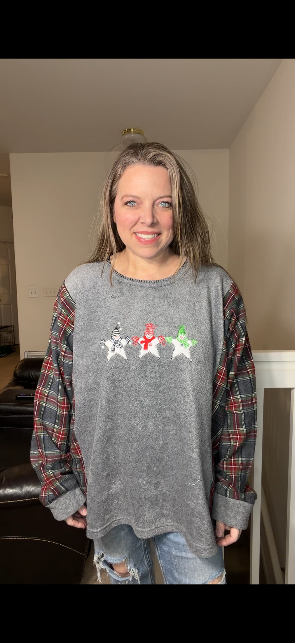 Upcycled star snowman – women's 3X fleece sweatshirt with flannel sleeves