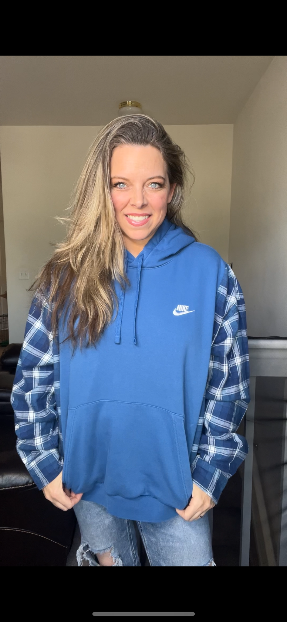 Upcycled Nike - Women’s 2X midweight sweatshirt with flannel sleeves