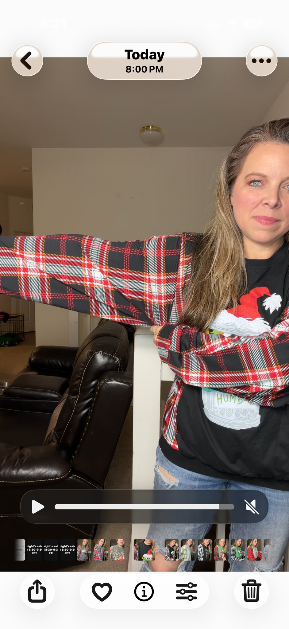 Upcycled humbug – women's small T-shirt with stretchy sleeves