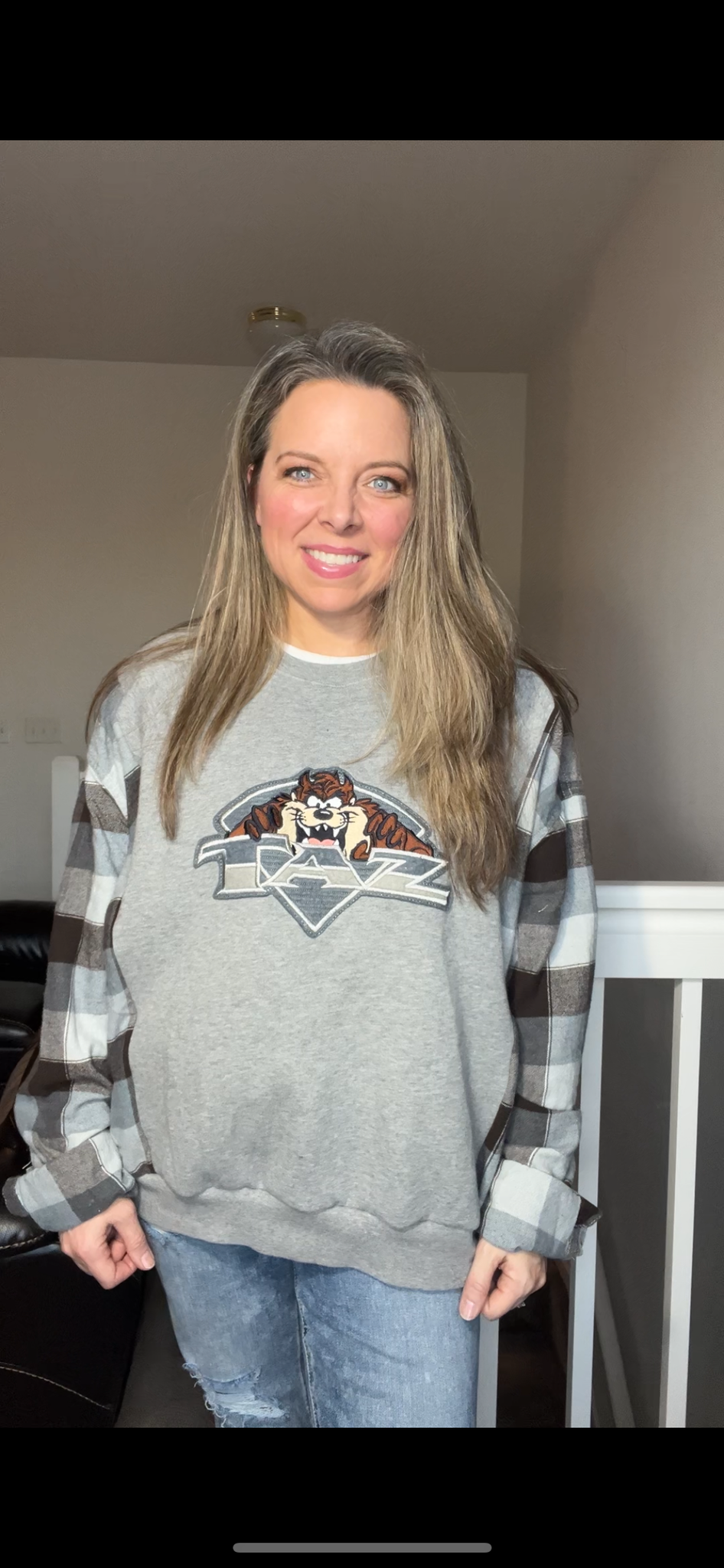 Upcycled Taz - Women’s large - thick sweatshirt with thick flannel sleeves￼