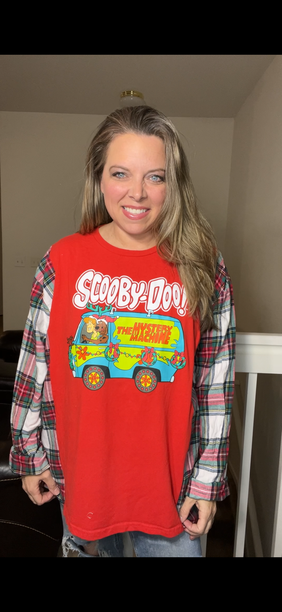 Upcycled Scooby Doo – women’s XL/1X T-shirt with flannel sleeves