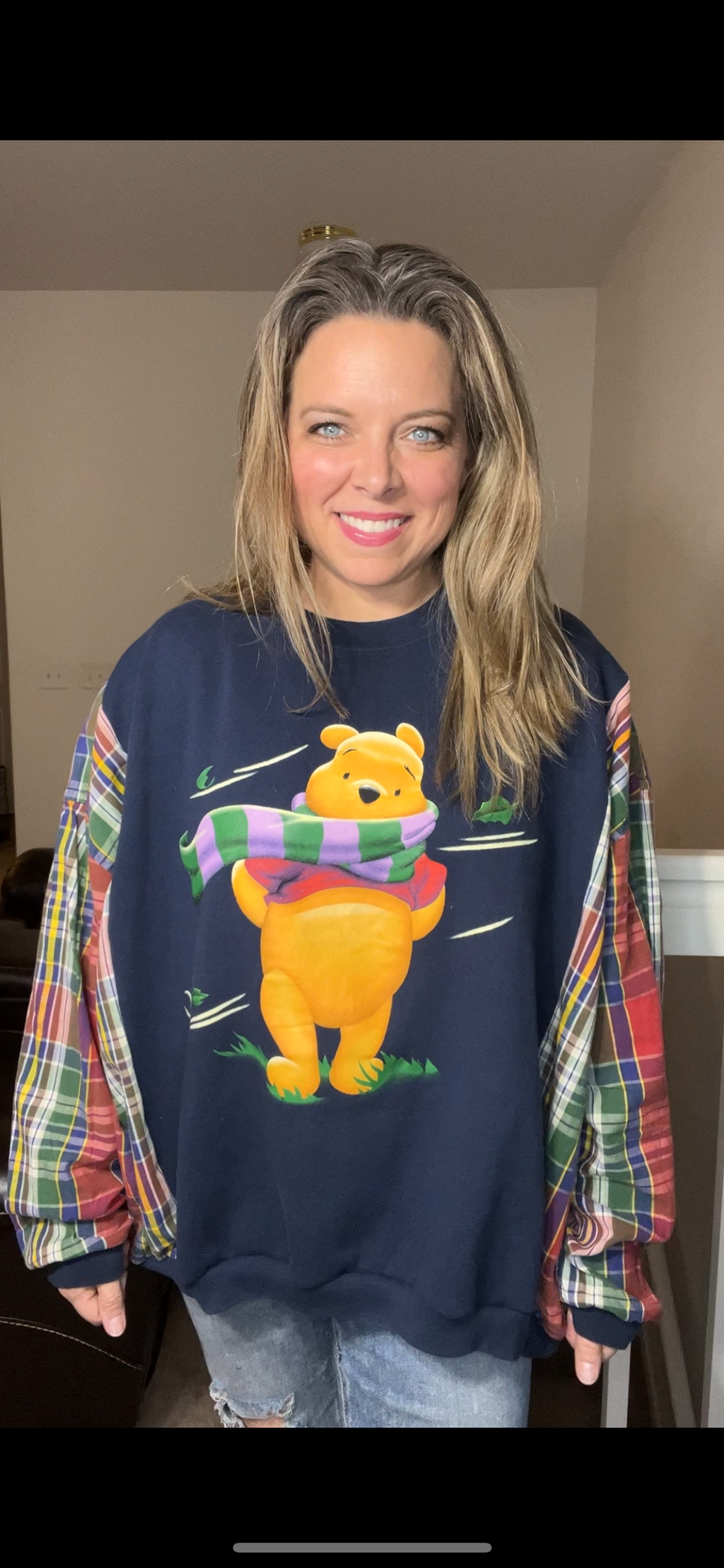 Upcycled Pooh – women’s 1X wide – midweight sweatshirt with cotton sleeves￼