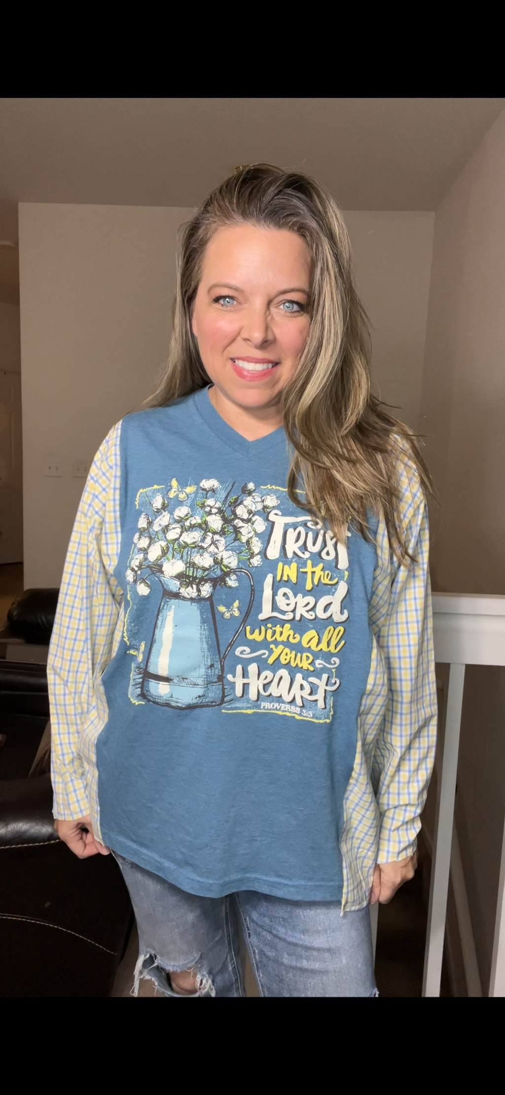 Upcycled Lord – women’s large T-shirt with cotton sleeves