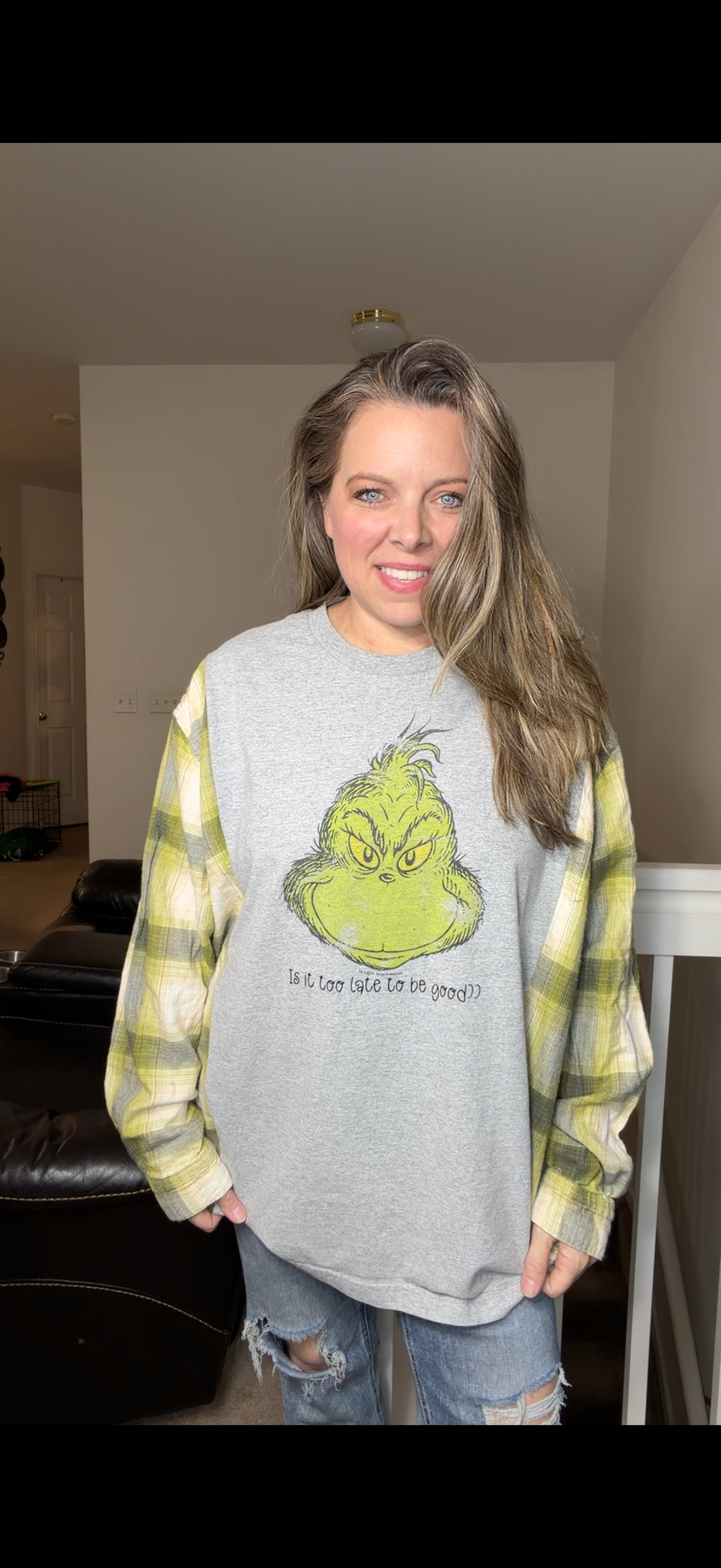 Upcycled grinch too late – women's 4X T-shirt with flannel sleeves