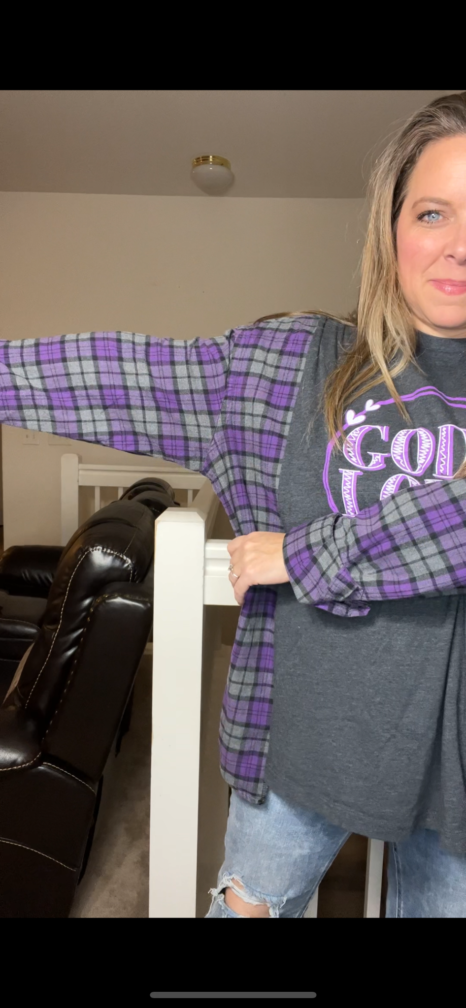 Upcycled God love – women’s 2X – T-shirt with flannel sleeves