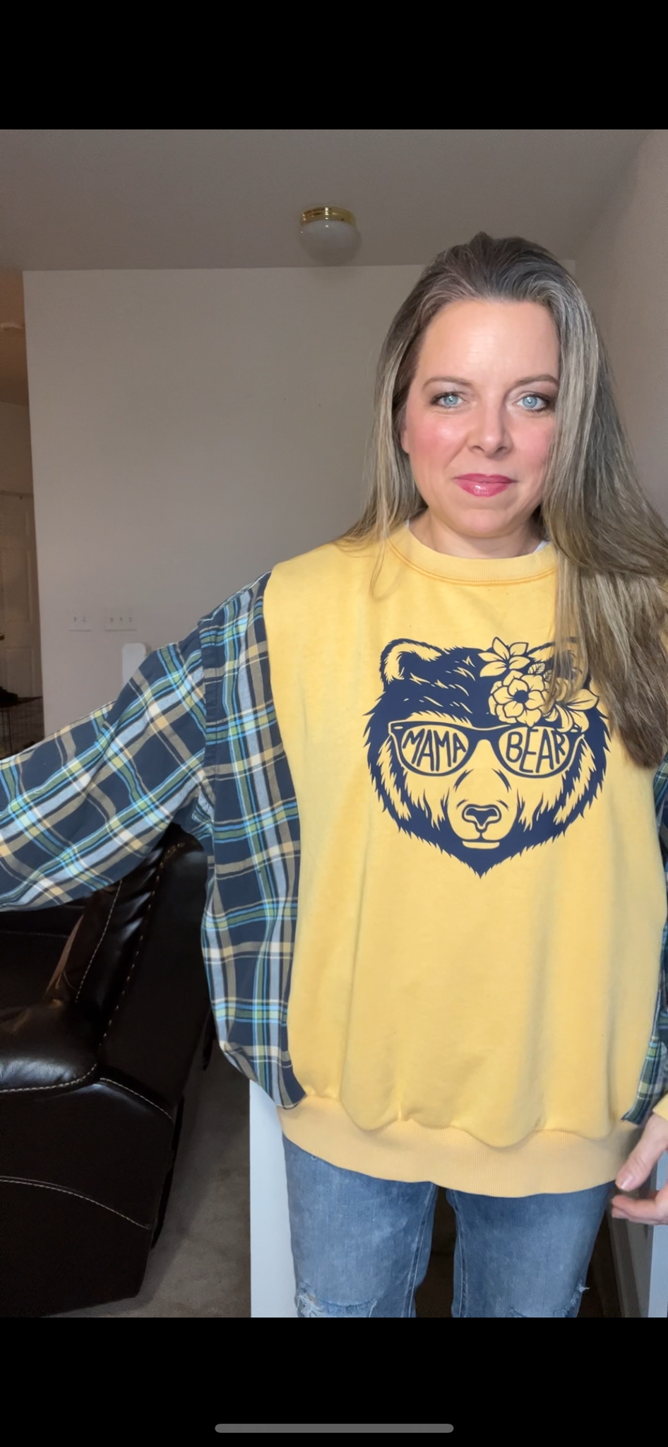 Upcycled Mama Bear – women’s XL – midweight sweatshirt with flannel sleeves ￼