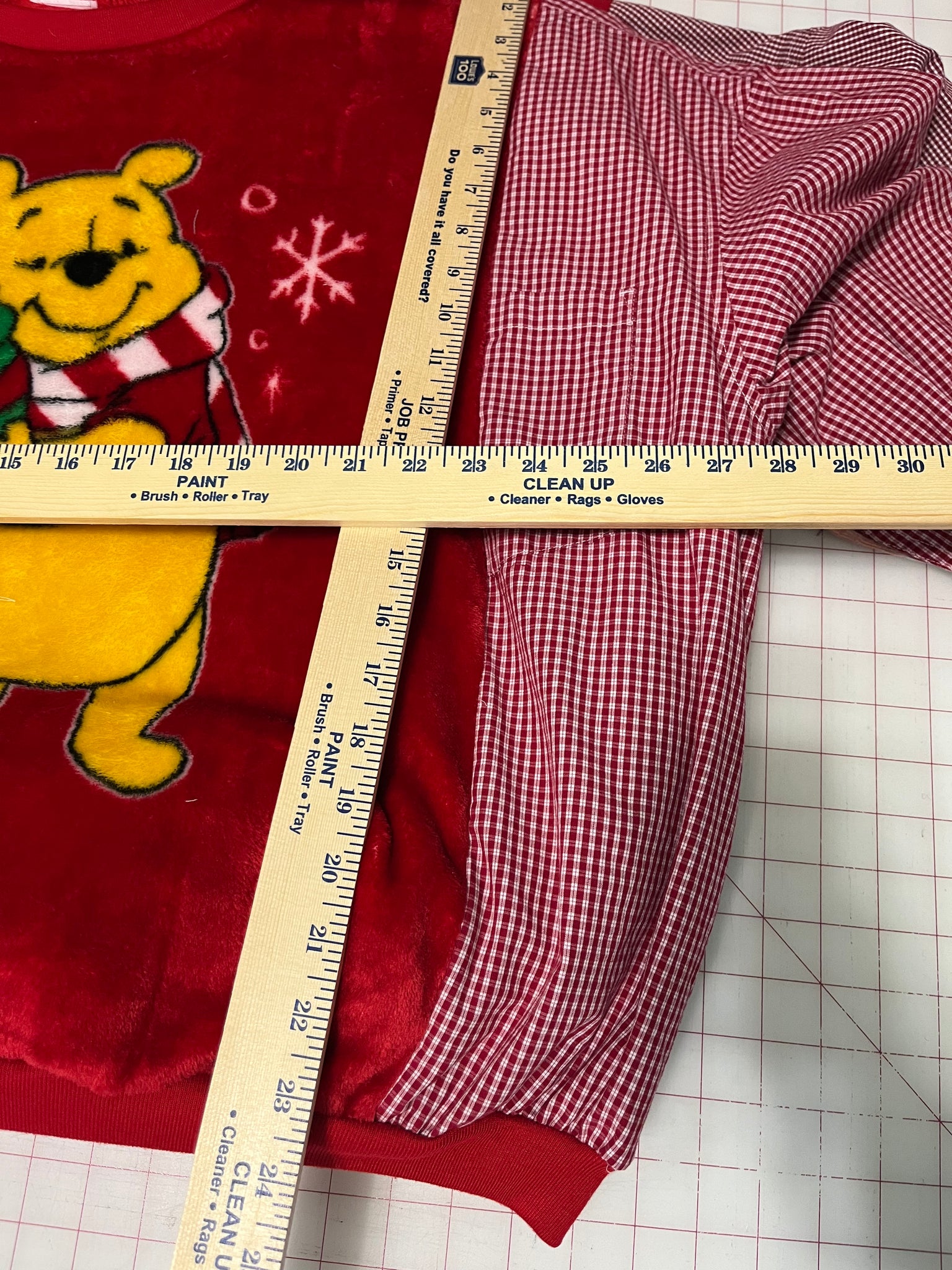 Pooh Christmas - woman’s 1X - wide neck