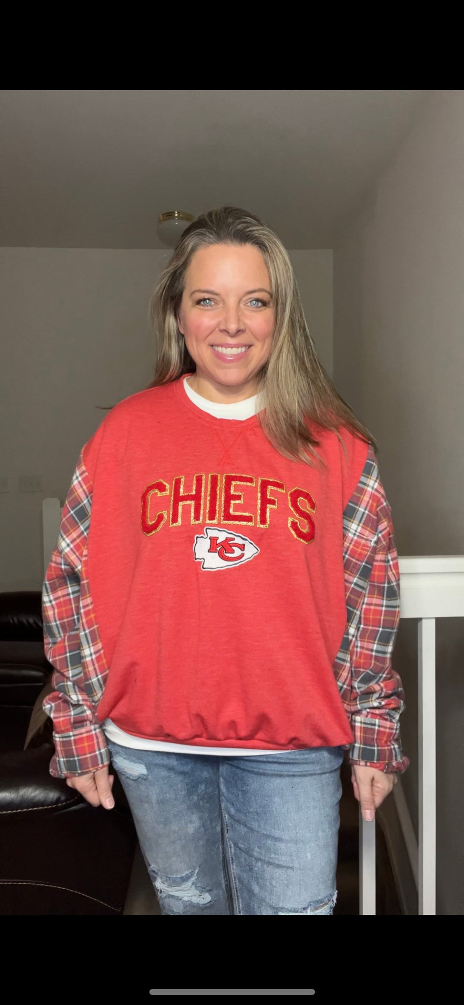 KC Chiefs - woman’s XL - bottom band not very stretchy