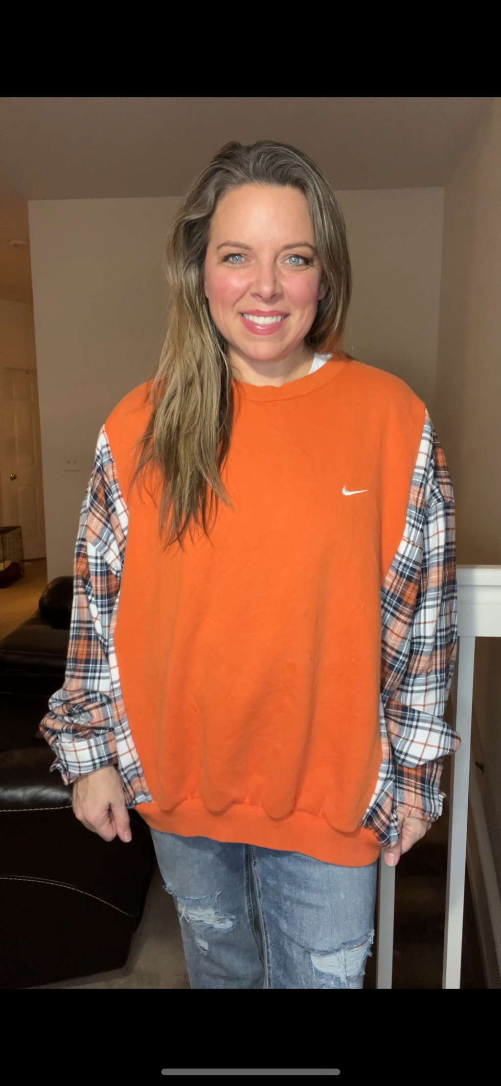 Upcycled Orange Nike – women’s 2X – Midweight sweatshirt with flannel sleeves￼