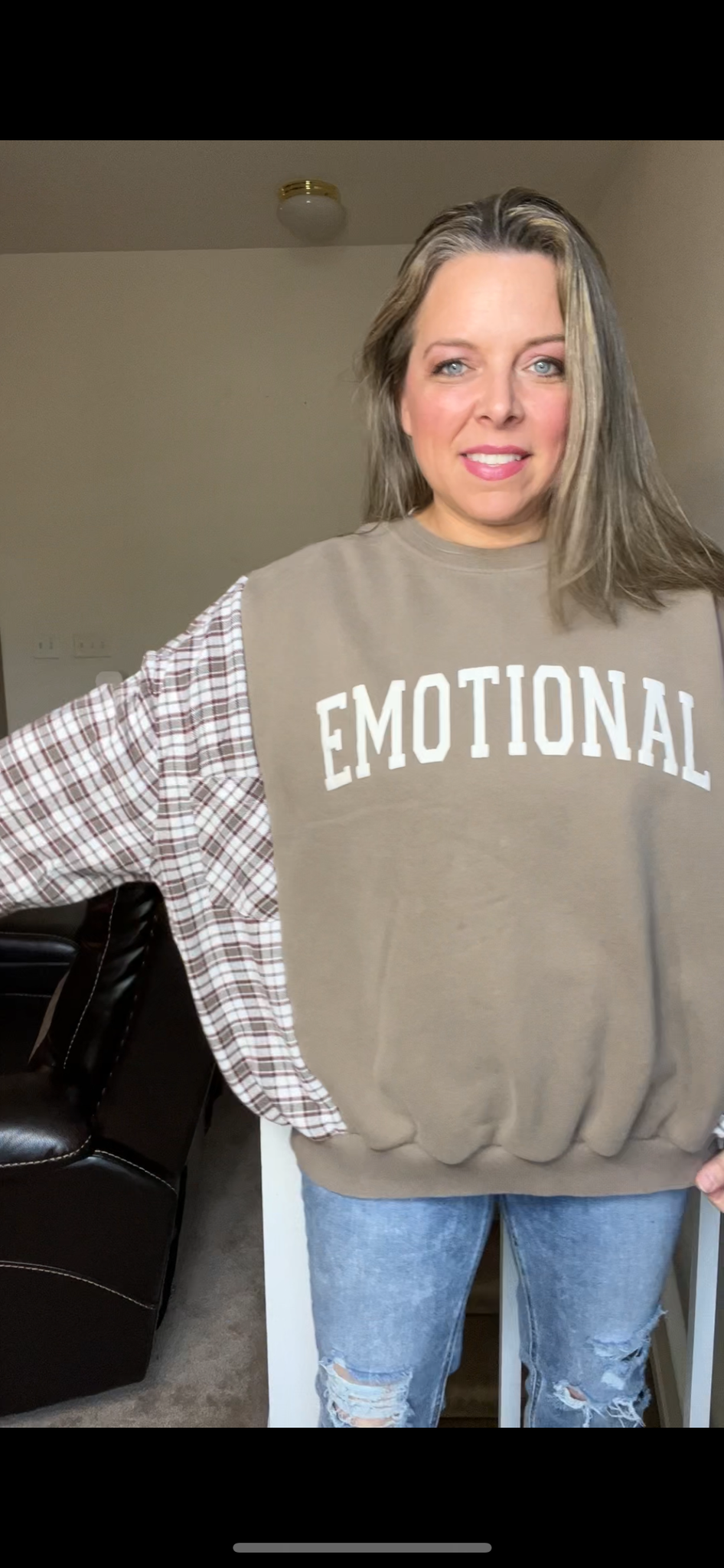 Upcycled Emotional – women’s XL – midweight sweatshirt with flannel sleeves￼