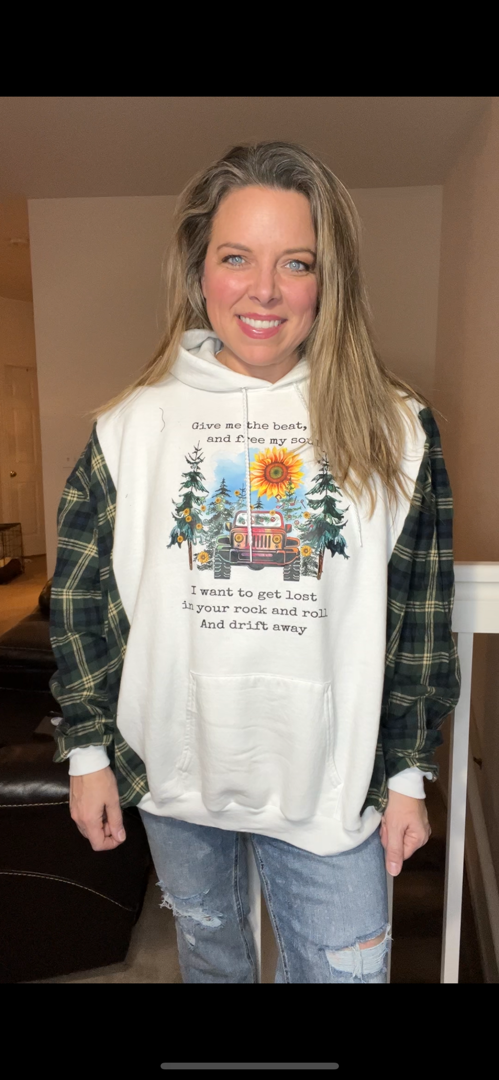 Upcycled Sunflower – women’s XL – midweight sweatshirt with flannel sleeves￼