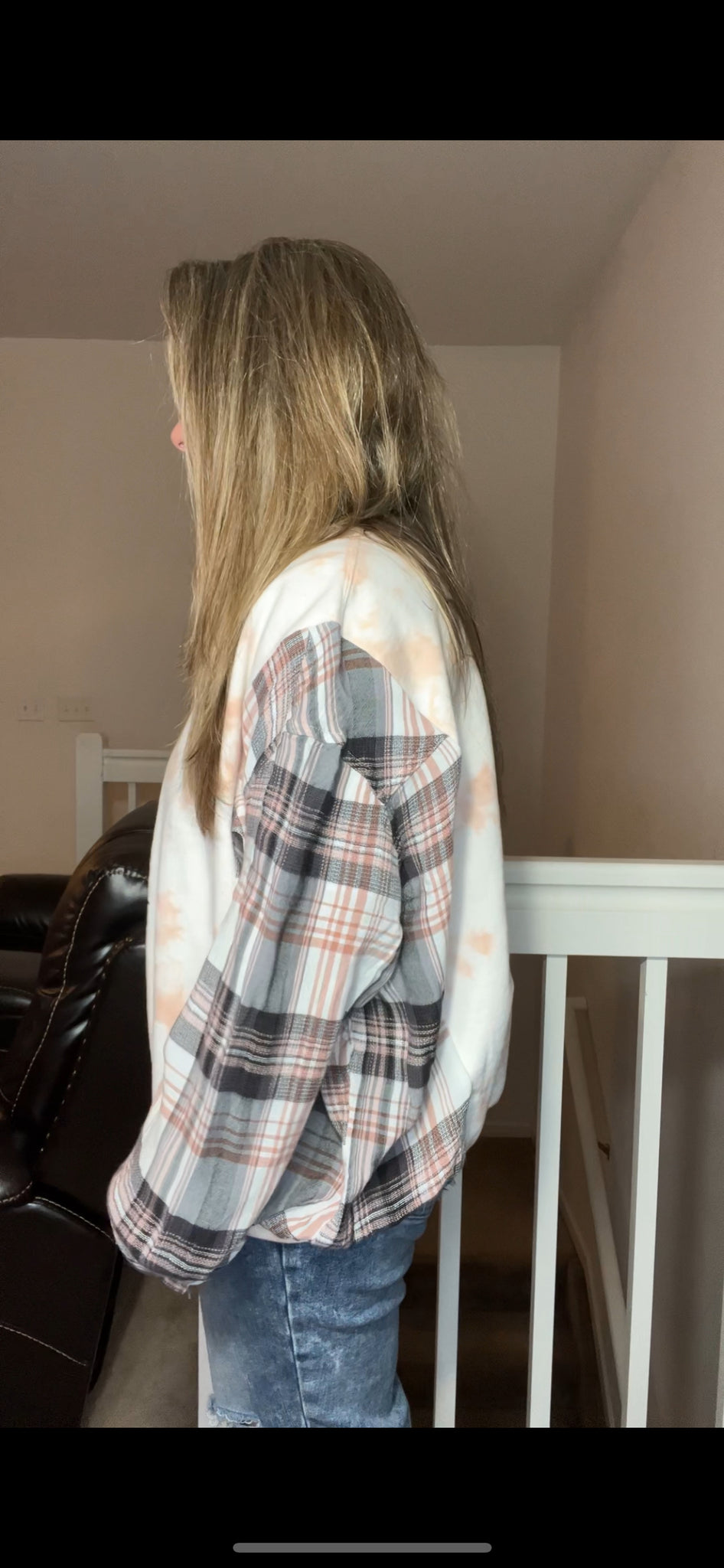 Yellowstone - woman’s MEDIUM - midweight sweatshirt with flannel sleeves ￼