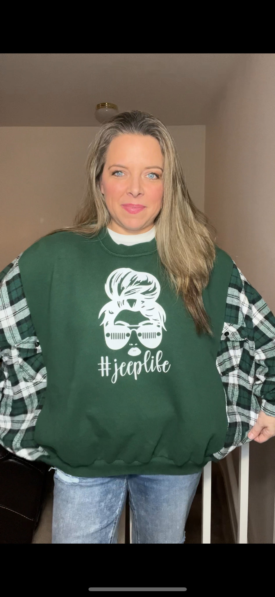 Jeep Life – women’s 1X – midweight sweatshirt with flannel sleeves ￼