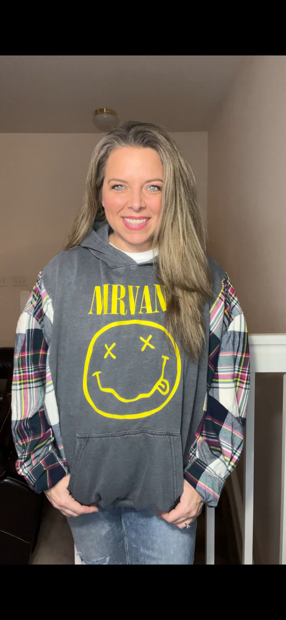 Nirvana – women’s XL – midweight sweatshirt with flannel sleeves ￼