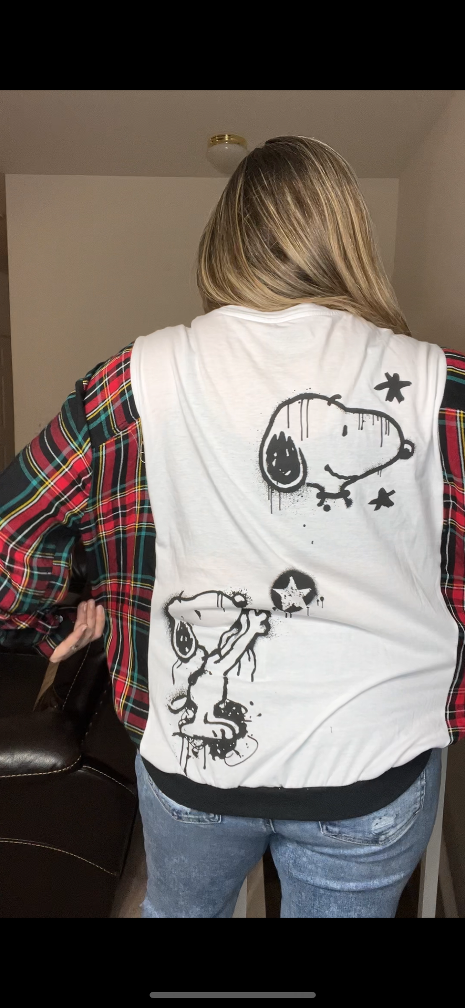 Upcycled Snoopy, black and white – women’s XL – thin T-shirt, with thin flannel sleeves