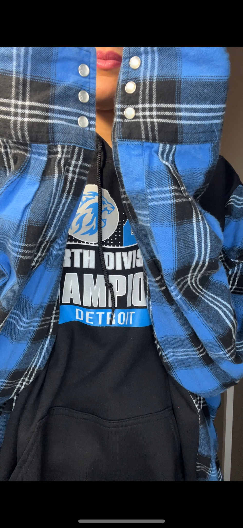 Upcycled Lions - Women’s 1X – midweight sweatshirt with thick flannel sleeves￼