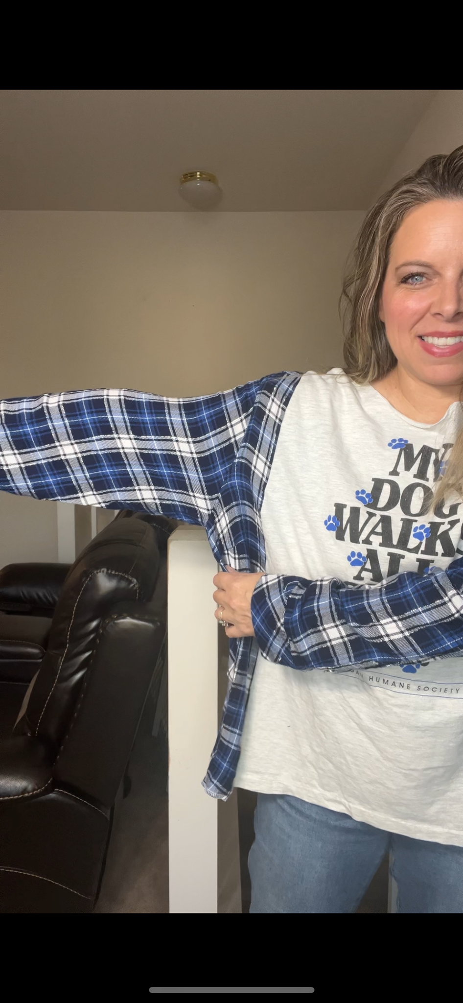 Upcycled Dog walks – women’s XL T-shirt with thin flannel sleeves