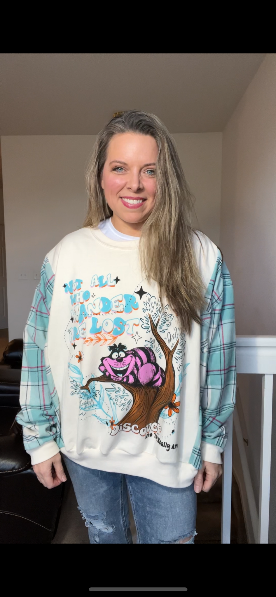 Upcycled Alice Cat – women’s large – thin sweatshirt with flannel sleeves￼